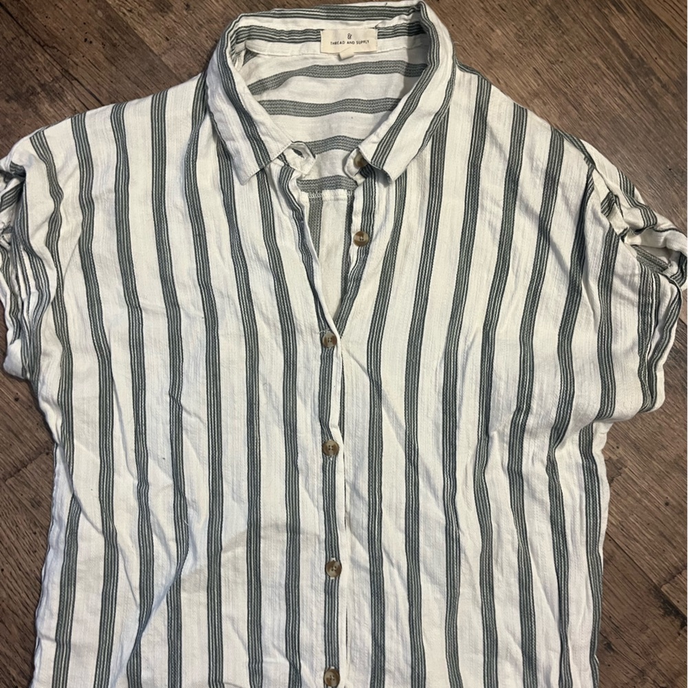Thread & Supply Button Down Crop